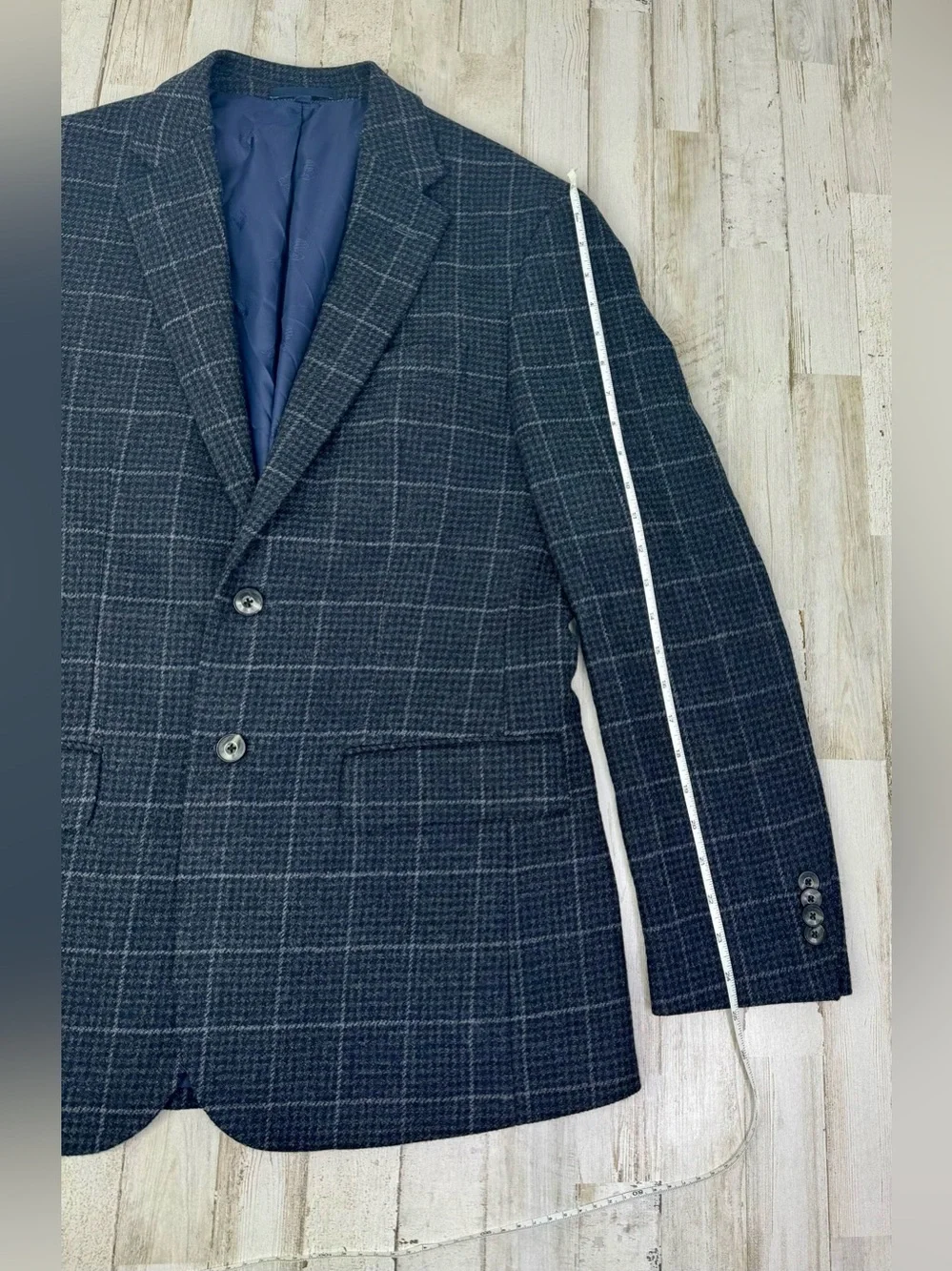 Jos A Bank 1905 Blazer Mens 38R Blue Windowpane Wool Brrr Comfort Sport Coat